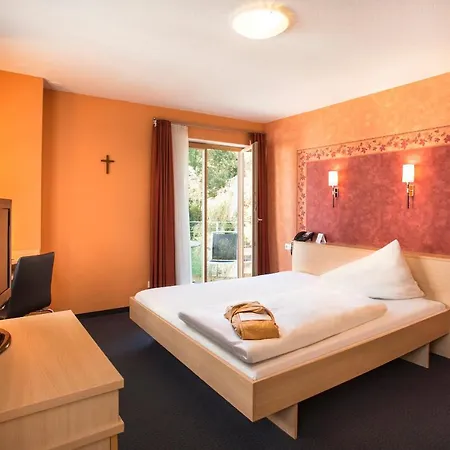 Parkhotel Jordanbad 4*