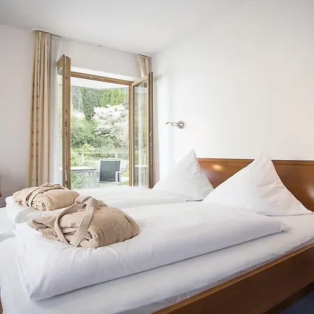 Dorint Parkhotel Jordanbad 酒店 4*